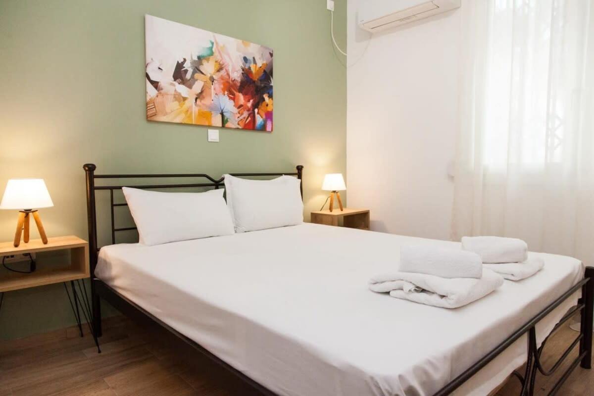 Beautiful New In Petralona Apartment